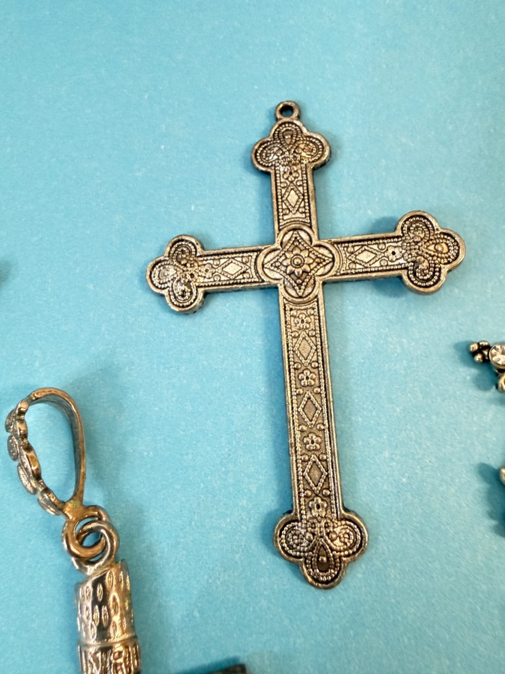 Bundle of 5 Crosses - Picture 11 of 13